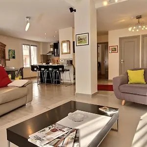 https://superbe-appartement-parc-tete-dor.hotels-rhonealpes.com